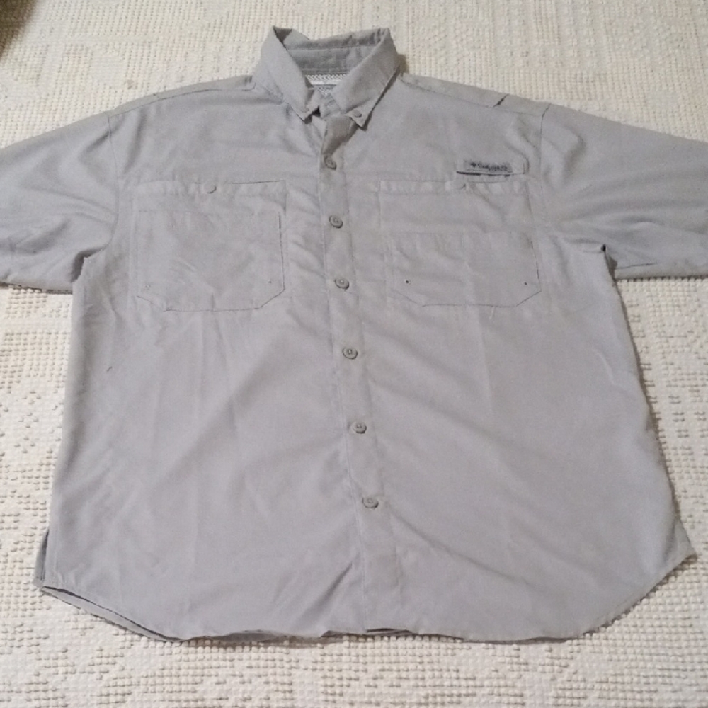 Columbia PFG Light Gray Casual Button Down Shirt SZ.S/P